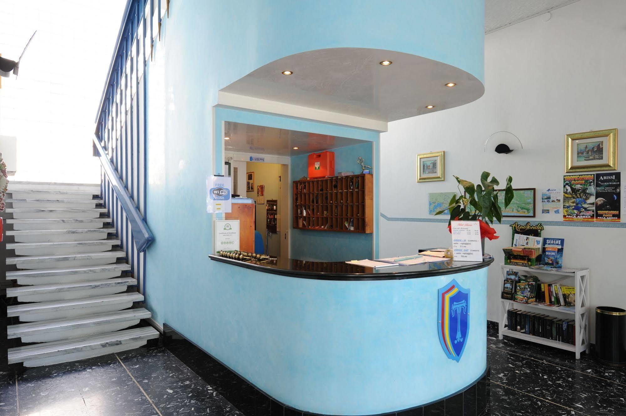 Hotel Savoia Lido di Jesolo Exteriör bild